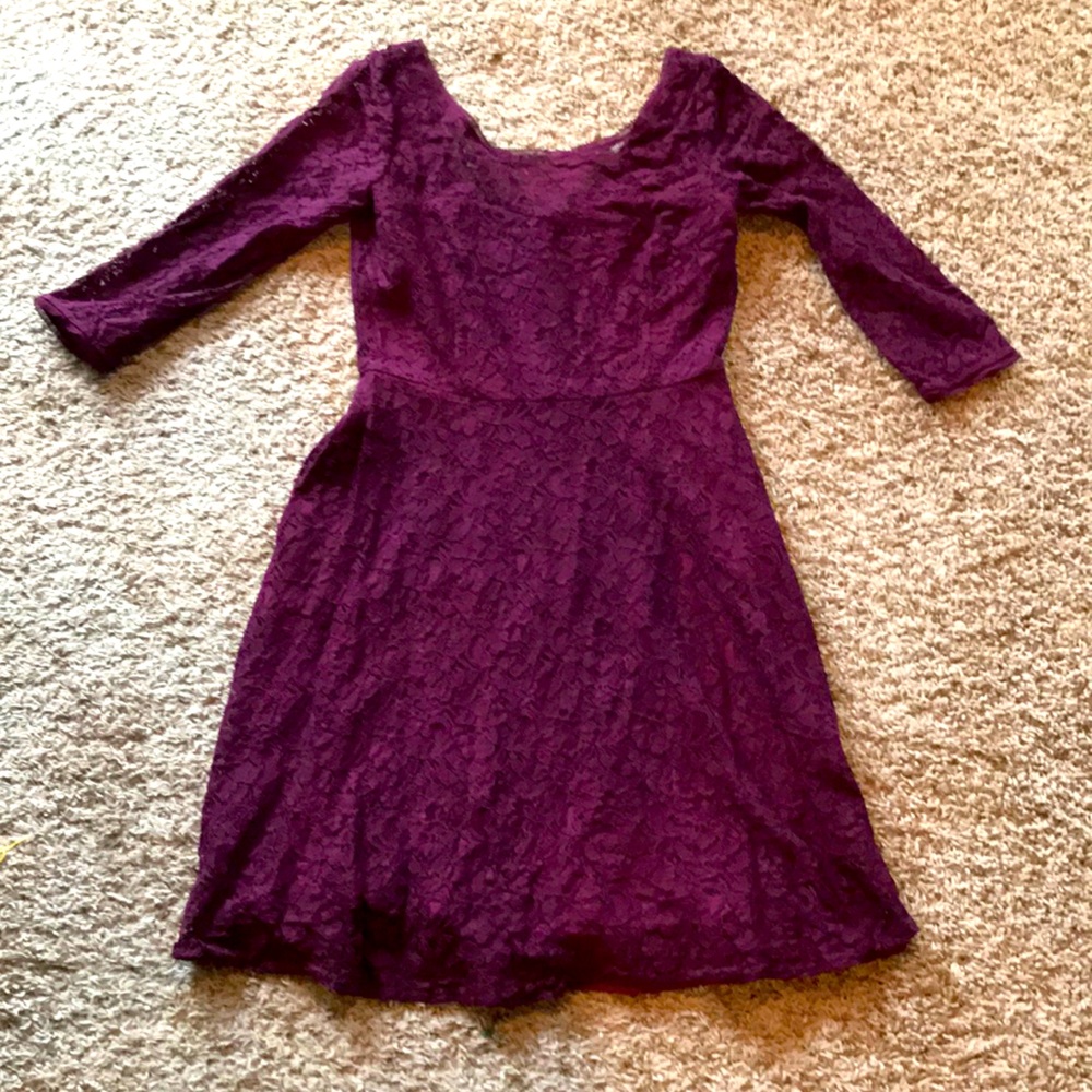 EUC WHBM beautiful burgundy lace dress - size 8